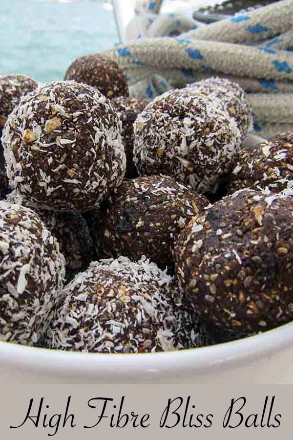 High Fibre Bliss Balls with #psyllium #prunes #chiaseed #nuts #seeds #oats #raisins #cacao #recipe #sweets #noaddedsugar #recipe #snack #highfibre #superfoods
